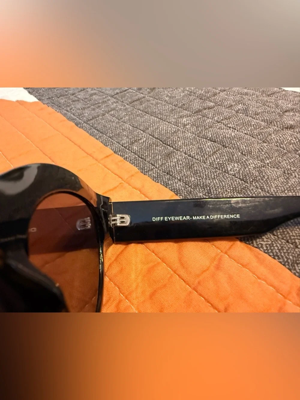 Diff Eyewear Black Cat-Eye Sunglasses - Picture 5 of 7